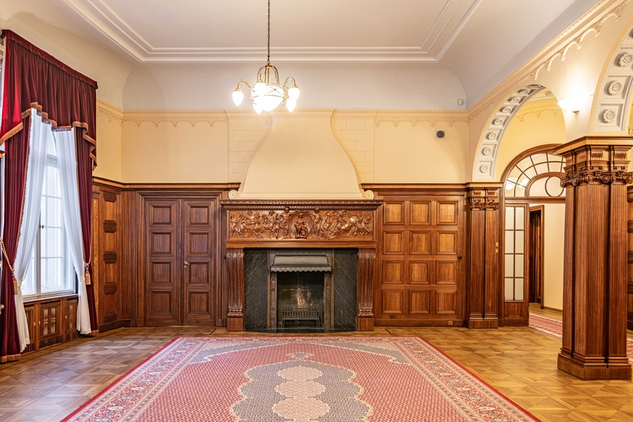 Biedermann Palace hall