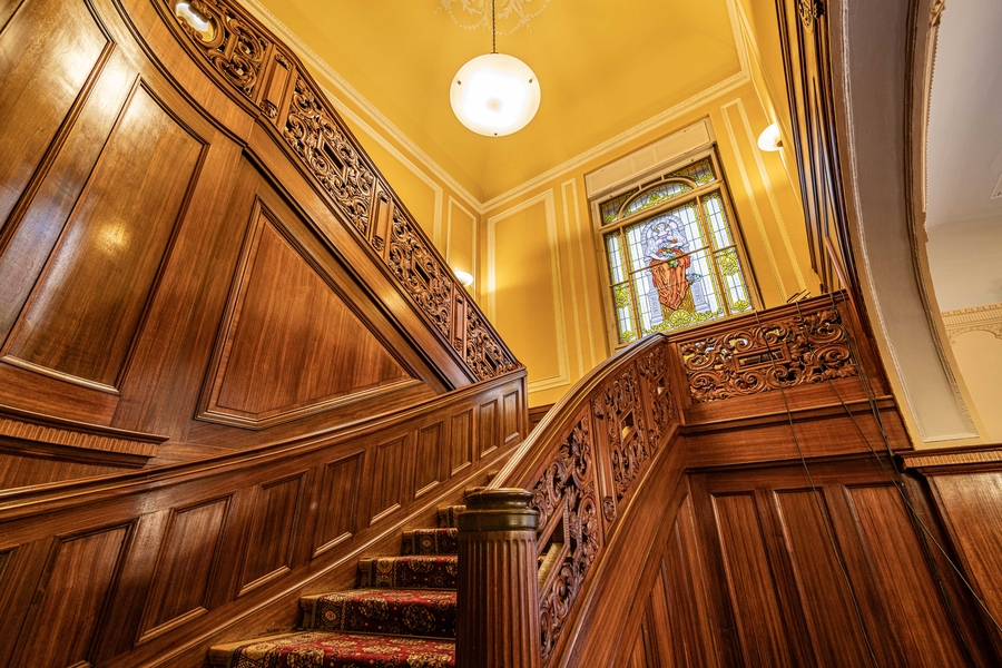 Biedermann Palace hall2